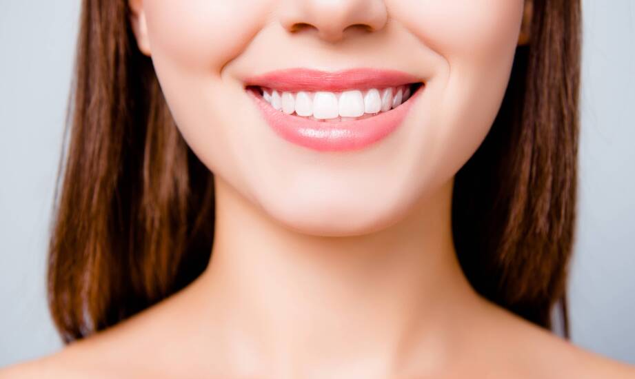 Jakie korzyści estetyczne przynoszą implanty zębowe?