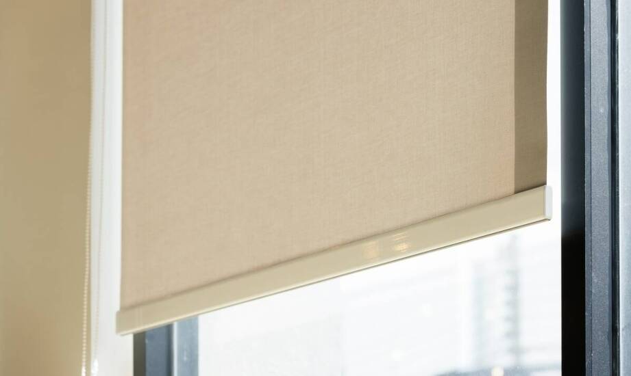 Jakie rolety najlepiej sprawdzą się w domach z widokiem na morze?