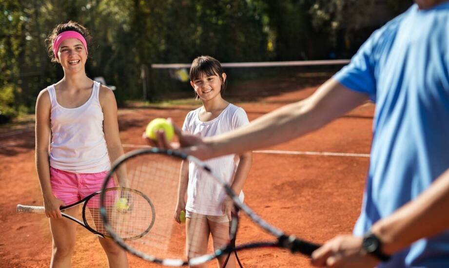 Jak hotelowy klub tenisowy przygotowuje się do sezonu turniejowego?