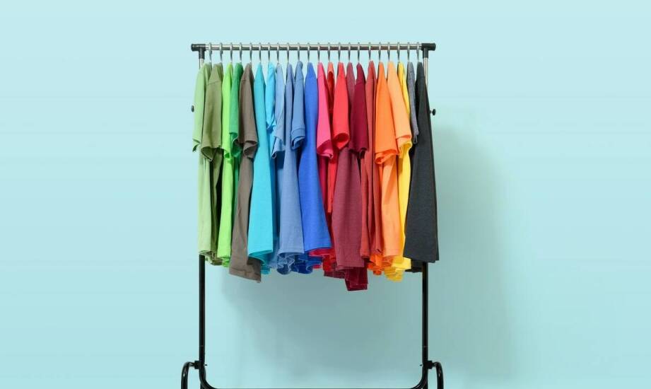 Koszulki męskie z nadrukiem: idealne na wieczorne wyjścia