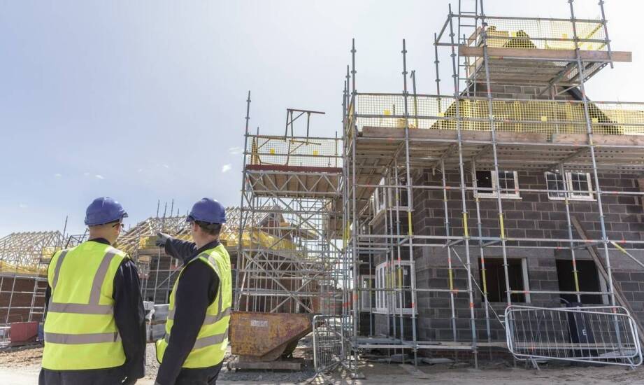 Jakie są wymagania nadzoru budowlanego przy instalacjach gazowych?