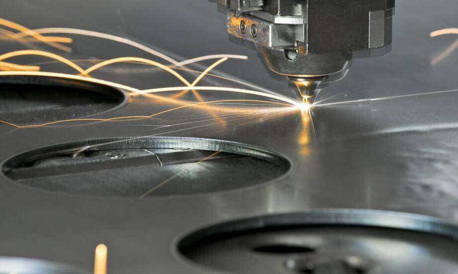 Rola cięcia laserem w realizacji złożonych projektów konstrukcyjnych