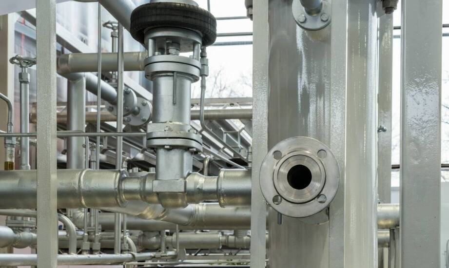 Jak kompensator może przedłużyć żywotność instalacji przemysłowej?