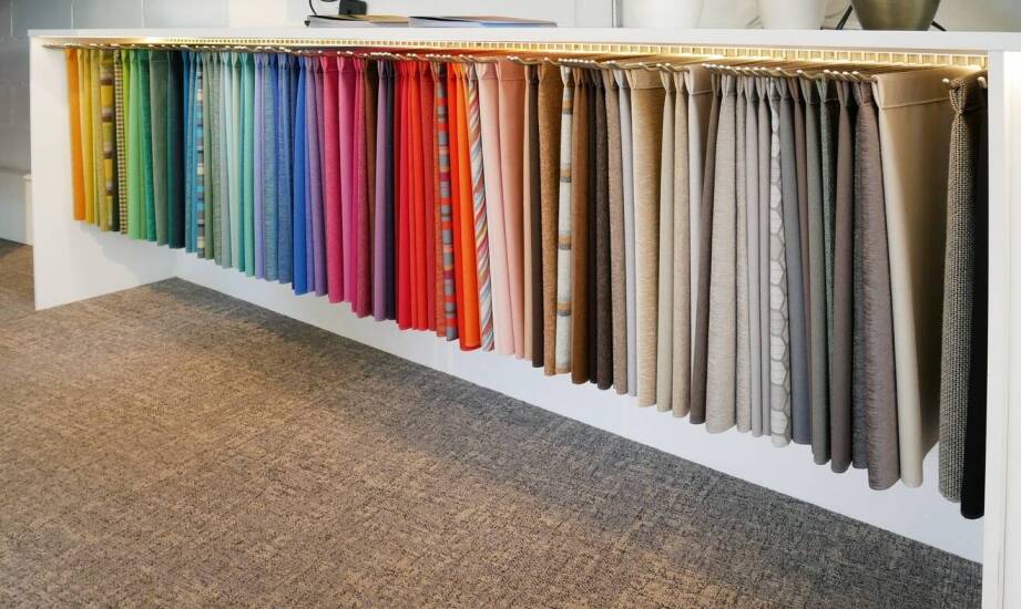 Jakie rozmiary firan gotowych znajdziesz w naszej hurtowni?