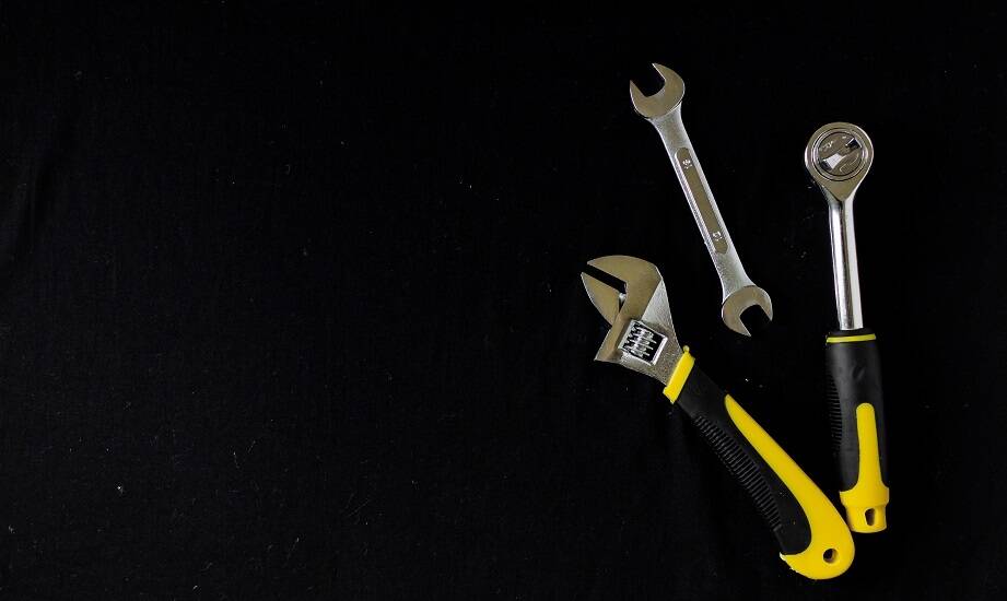 Przewodnik po wyborze zestawu narzędzi ręcznych dla początkujących