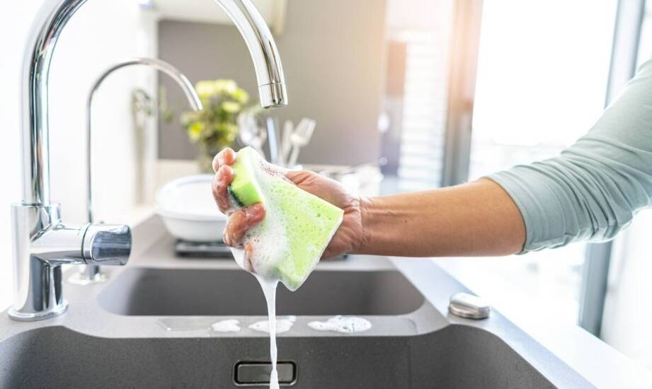 Efektywność płynów do naczyń w usuwaniu tłustych plam