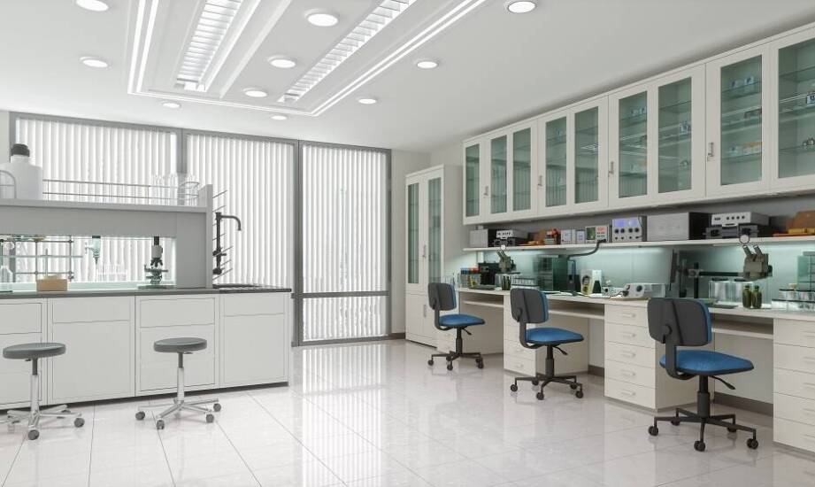 Jakie są różnice między mobilnymi a stacjonarnymi szafkami laboratoryjnymi?