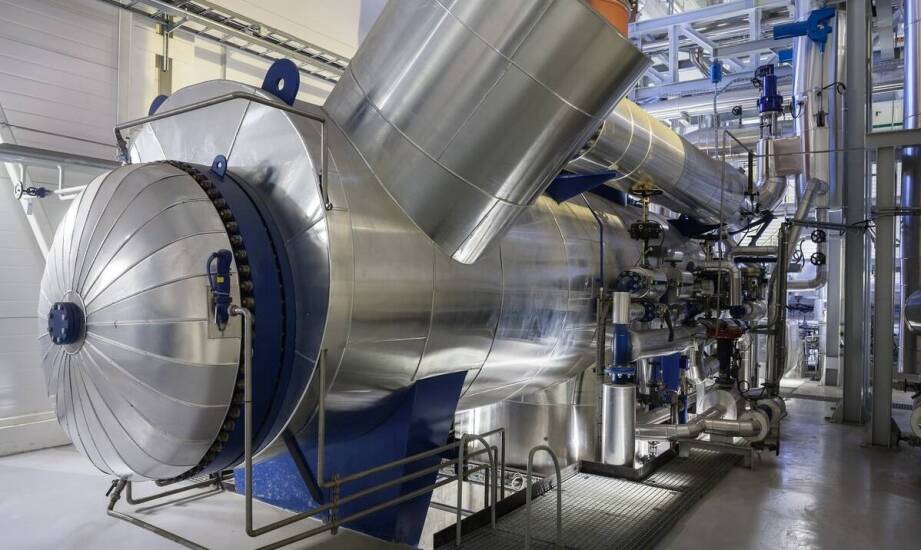 Jakie czynniki wpływają na wybór odpowiedniej technologii kogeneracyjnej dla dużych przedsiębiorstw?