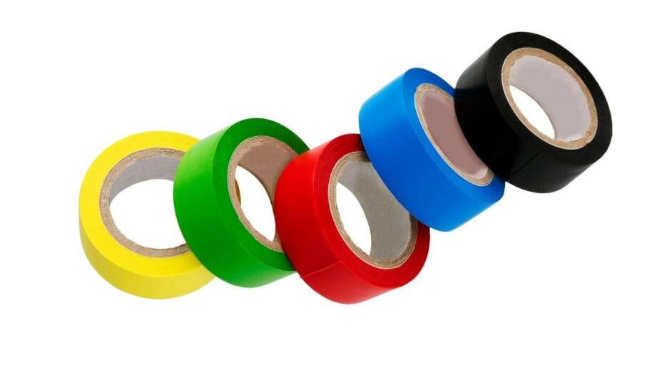 Jakie rodzaje nadruków można zastosować na taśmach klejących?