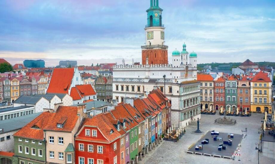 Jak dopasować reklamę świetlną do specyfiki branży w Poznaniu?