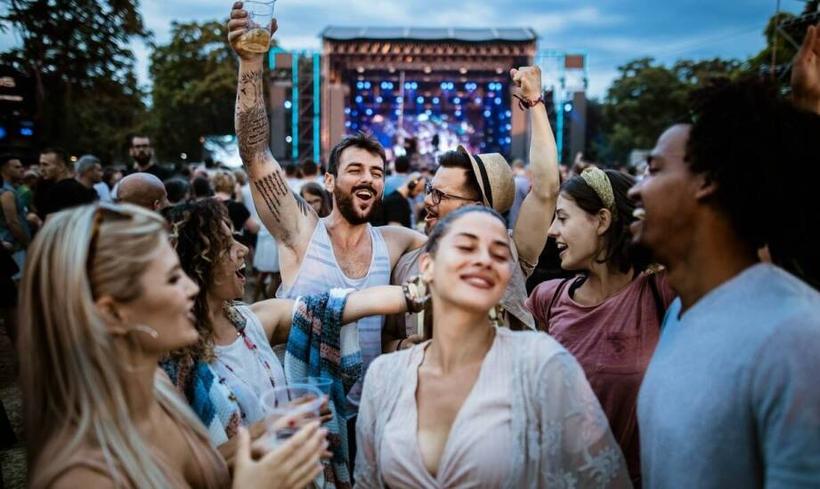 Jak zorganizować niezapomniany festyn z pomocą wielkoformatowych gier plenerowych?