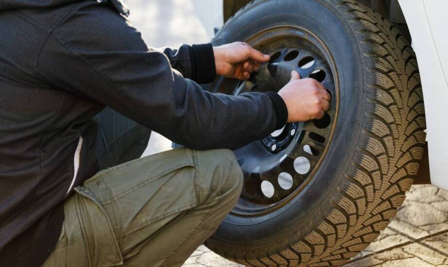 Szybka reakcja mobilnego serwisu opon – klucz do minimalizacji strat