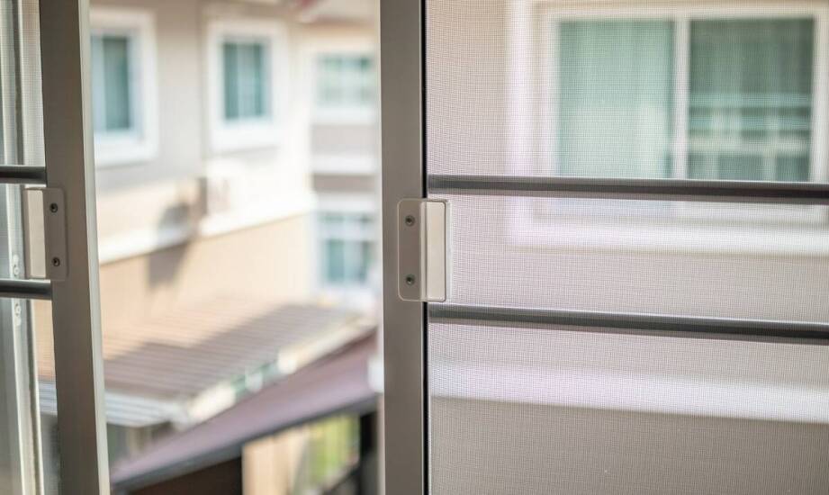 Jakie cechy wyróżniają najlepsze wózki do bram przesuwnych?