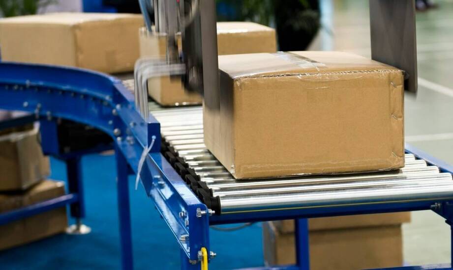 Automatyzacja etykietowania opakowań zbiorczych – klucz do optymalizacji procesów produkcyjnych