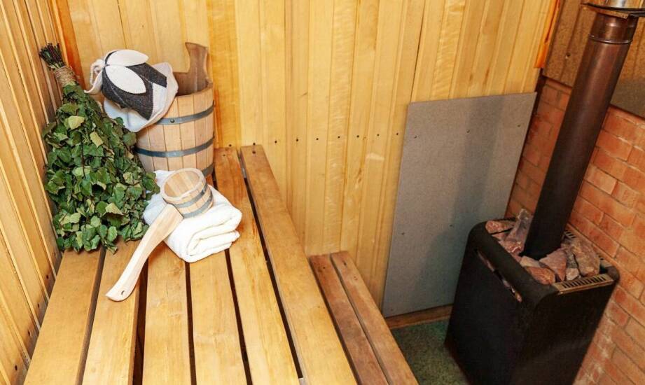 Sauna ogrodowa z naturalnego drewna – dlaczego warto ją mieć?