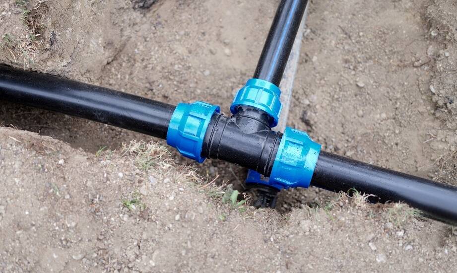 Jakie korzyści niesie próba szczelności wodociągu dla zarządców budynków?