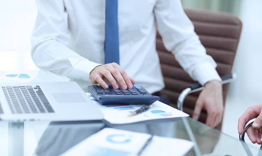 Jak lokalny doradca kredytowy w Krapkowicach znajduje ukryte oferty bankowe?