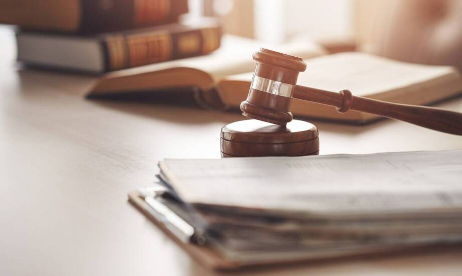 Jakie są koszty reprezentacji prawnej przy egzekwowaniu zaległych wynagrodzeń?