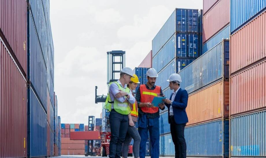 Dlaczego warto nawiązać kontakt z agencją pracy specjalizującą się w sektorze logistyki?