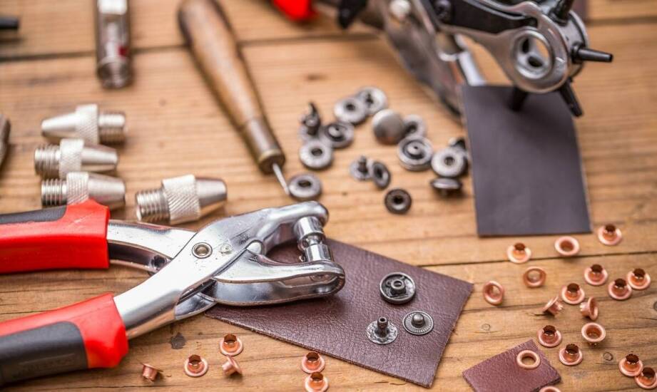 Jak narzędzia jubilerskie wpływają na efektywność pracy złotnika?