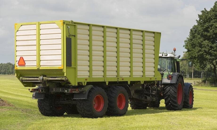 Wpływ jakości półosi na wydajność pracy przyczepy rolniczej