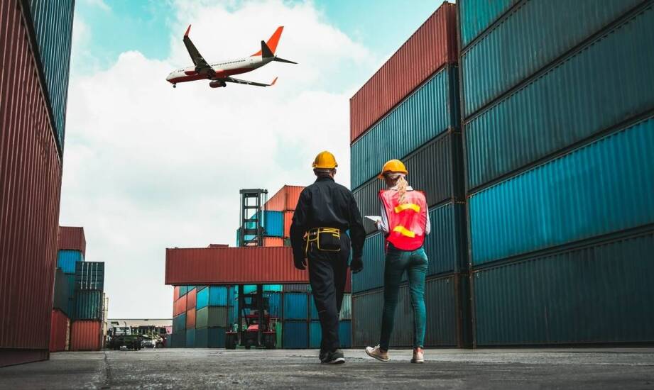 Wpływ agencji celnych na efektywność transportu międzynarodowego