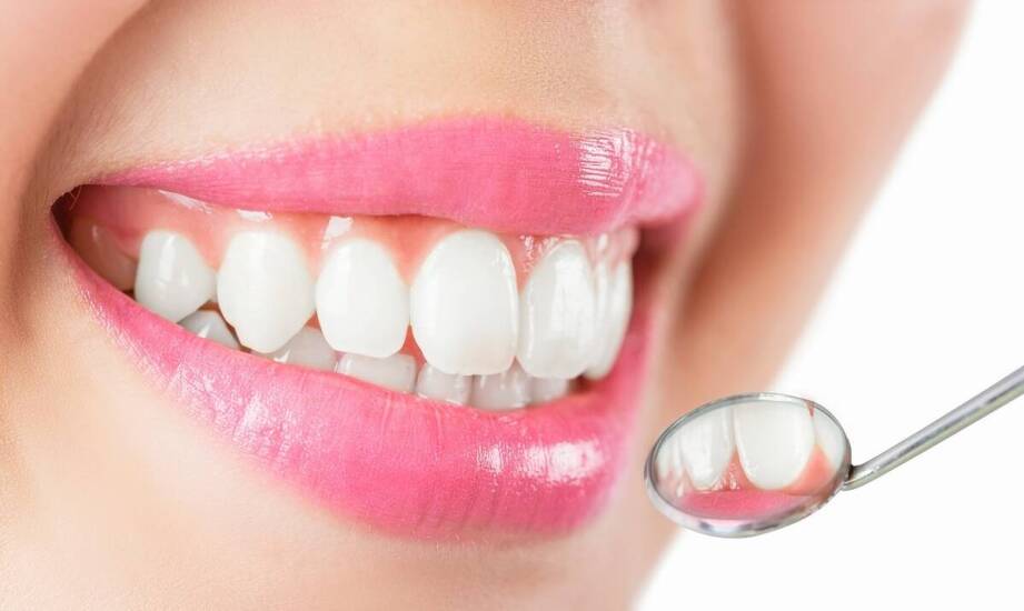 Jakie korzyści niesie zastosowanie stomatologii estetycznej w korekcie zębów?
