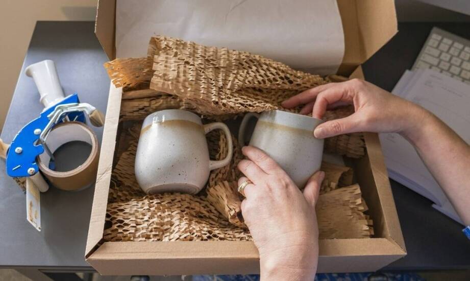 A cup as a gift - why is artistic ceramics the ideal choice?