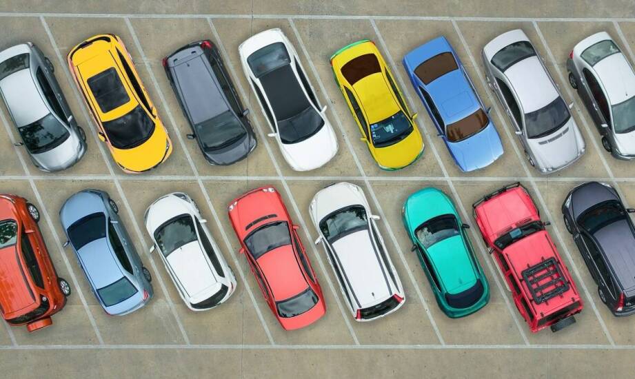 Jak znajomość lokalizacji parkingu może ułatwić planowanie podróży?