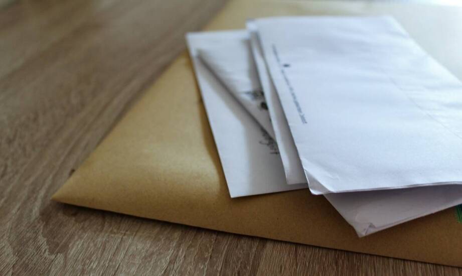 Przezroczyste koperty samoprzylepne i ich rola w redukcji kosztów pakowania