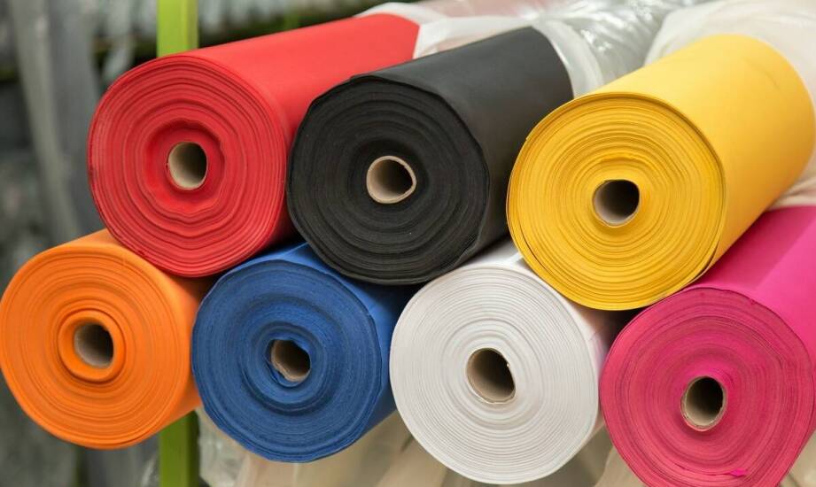 Jak zmieniają się ceny papy w rolkach w zależności od sezonu?