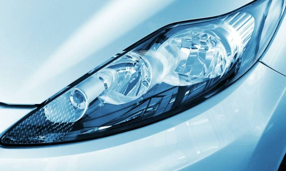 Zastosowanie tkanin z włókna szklanego w przemyśle samochodowym: kluczowe zalety.