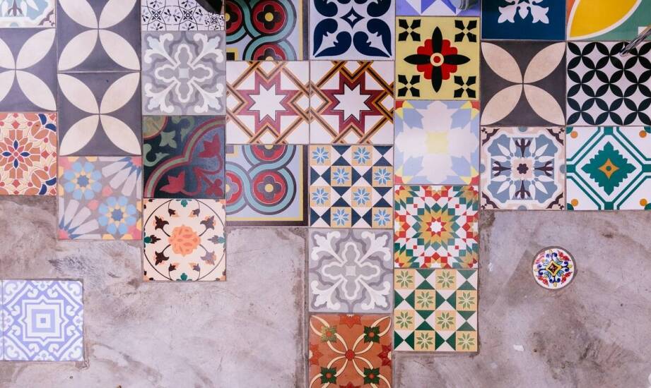 Kreatywne podejście do projektowania naklejek wycinanych po obrysie