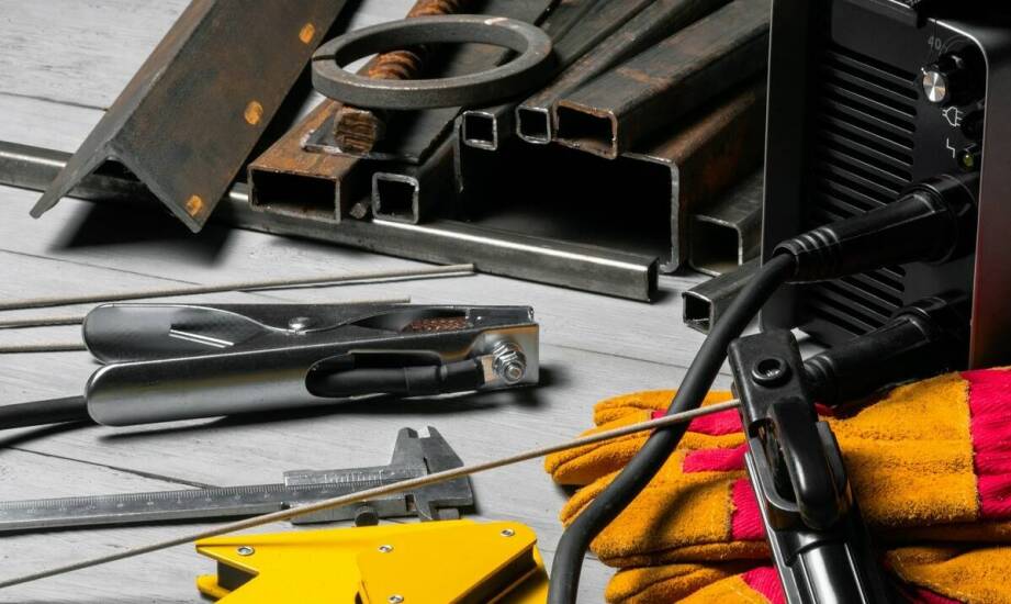 Klej Fix All High Tack w praktycznych zastosowaniach w budownictwie