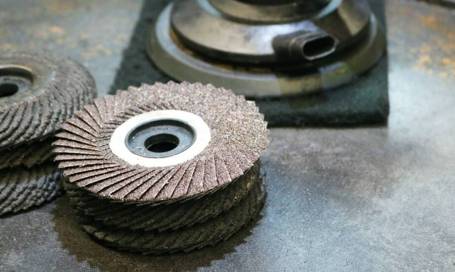 Porównanie pił do granitu – co wybrać dla najlepszej wydajności?