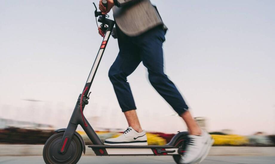 Jak nowe technologie wpływają na rozwój rynku jednośladów?