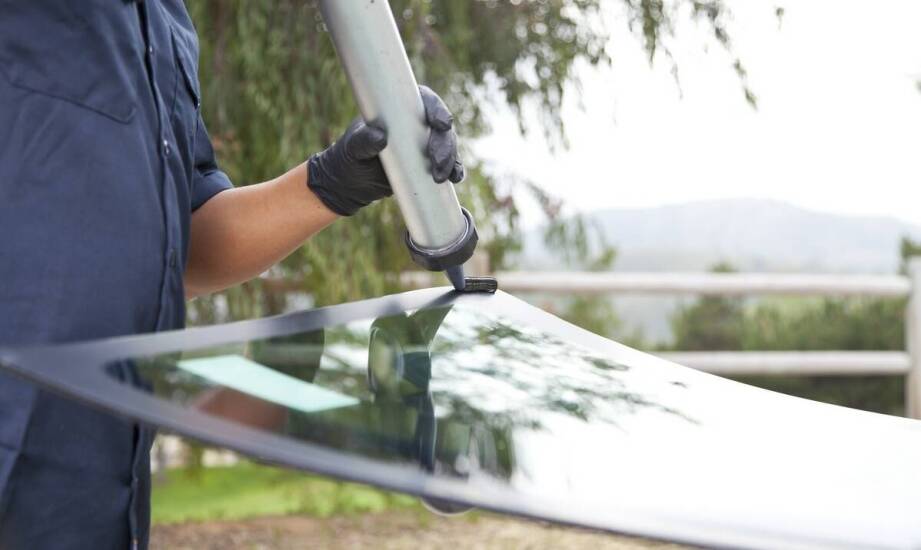 Rola montażu szyb w poprawie bezpieczeństwa w pojeździe