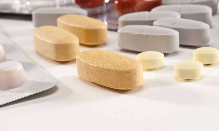 Jakie kształty i powłoki oferują tabletkujące linie?