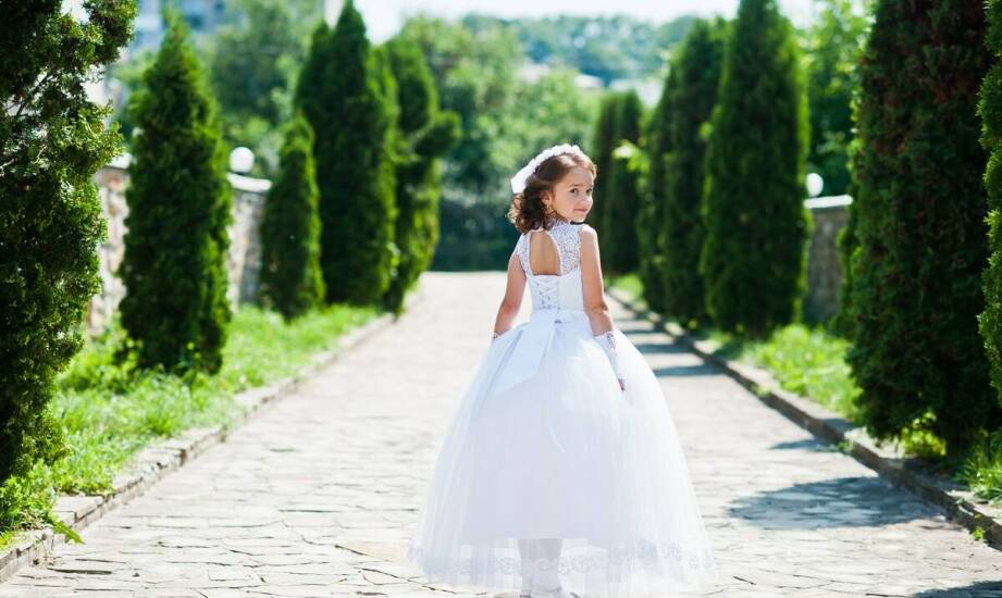 Jakie buty wybrać dla chrzestnej plus size do komunijnej sukienki?