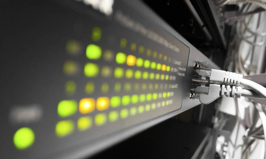 Rola wtyczki XLR w systemach konferencyjnych i jej wpływ na jakość dźwięku