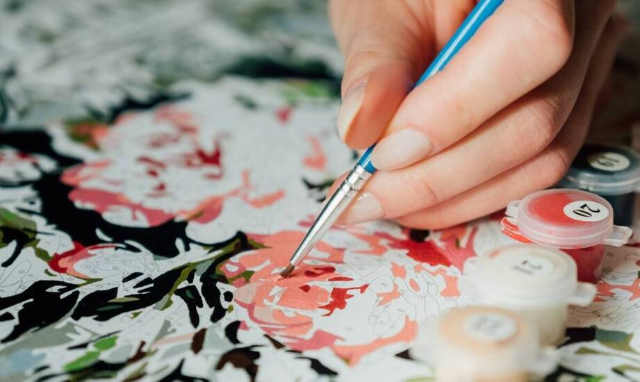 Jakie są najnowsze trendy w projektowaniu puzzli z motywami dzikich zwierząt?