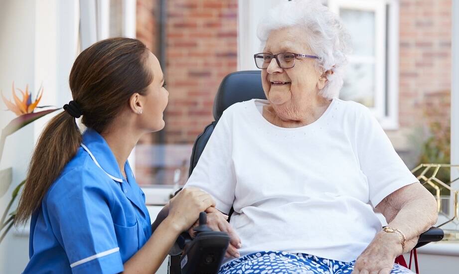 Jak dom starców przygotowuje się na przyjęcie nowych mieszkańców?