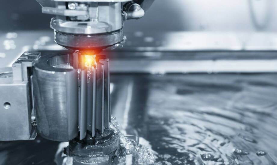 Wycinanie drutowe WEDM - precyzyjna obróbka dla projektów wymagających