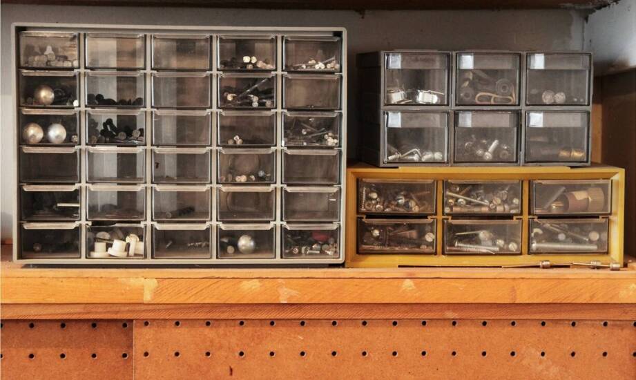 Wpływ jakości materiałów na efektywność produkcji warsztatowych narzędzi