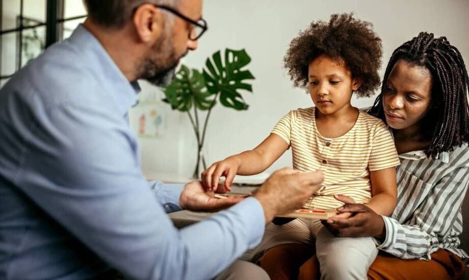 Jak porady prawne mogą wesprzeć w rozwiązywaniu rodzinnych problemów?