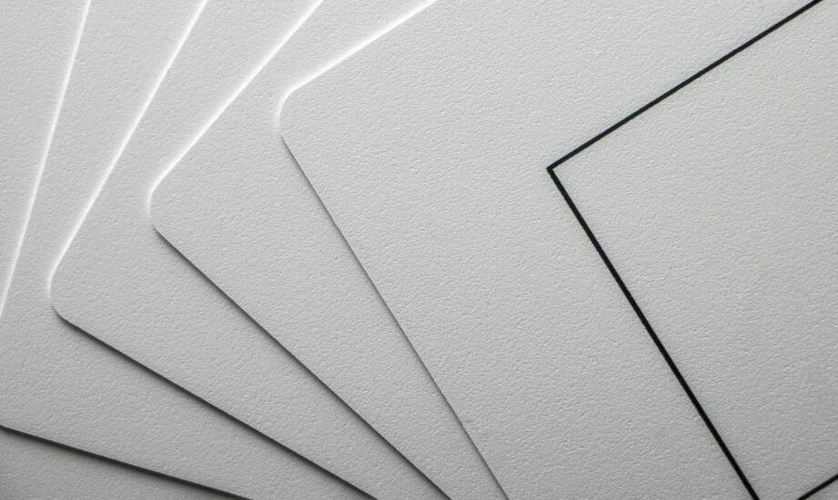 Jakie czynniki wpływają na wybór papieru fotograficznego do portretów?