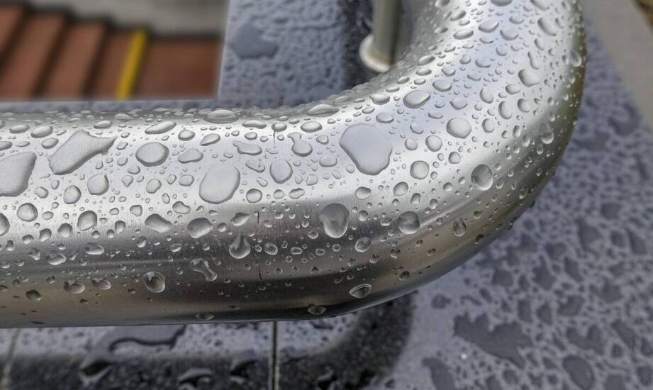 Porady dotyczące konserwacji zamków do furtek w trudnych warunkach pogodowych