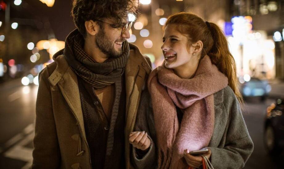 Innowacyjne zastosowania świątecznych lamp solarnych w przestrzeniach komercyjnych