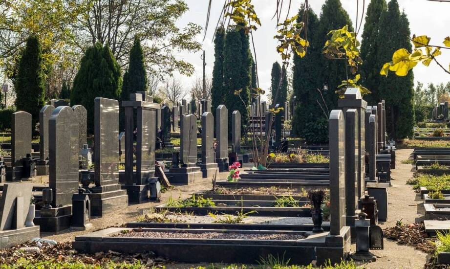 Wpływ jakości materiału na estetykę nagrobków