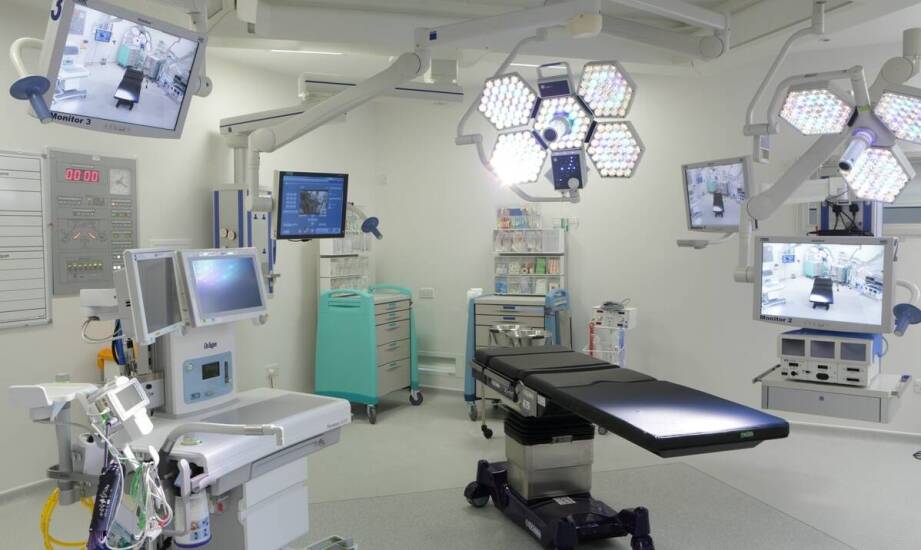 Znaczenie medycznych lamp w monitorowaniu stanu pacjentów po operacji mózgowego krwiaka